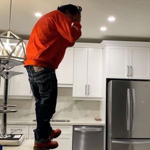 Meet your Posher, Emad